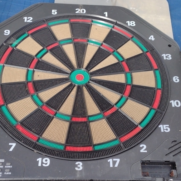 Electronic Dartboard with LED Display - Black - Picture 1 of 5